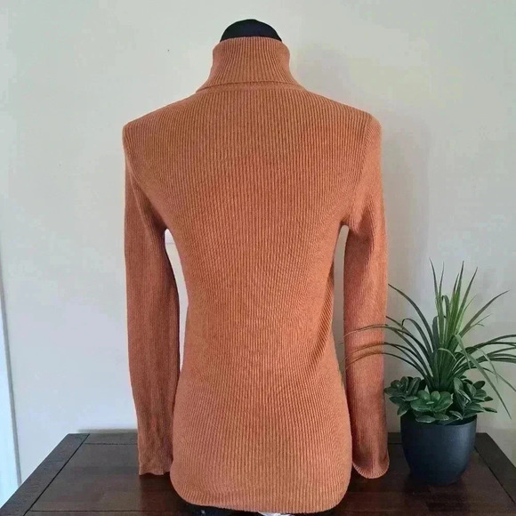 Women's Ribbed Turtleneck Sweater Size Medium Rust Brown Colour Soft Fitted - Picture 3 of 9